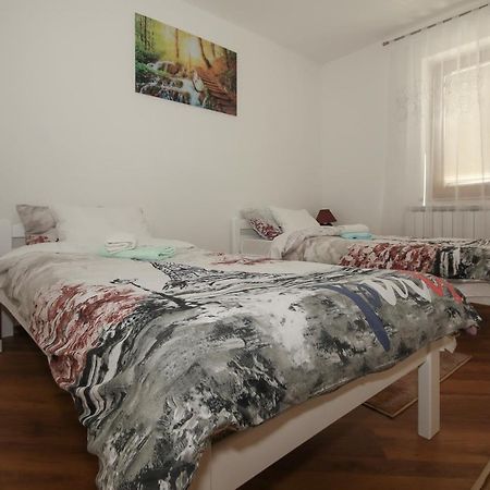 Apartman Lucija & Luka Otočac Exterior foto